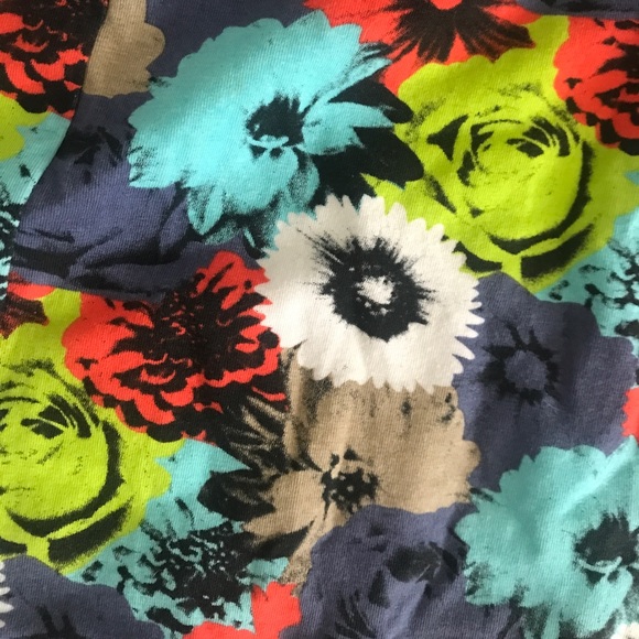 Cute volcom mini dress - Picture 3 of 3